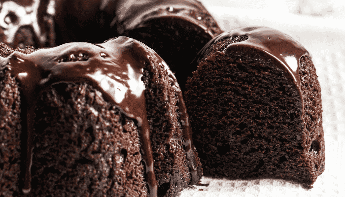 Bolo de Chocolate extremamente delicioso você não vai acreditar como é tão fácil de fazer; corre