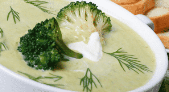 Brócolis Ninja com Creme de leite. Uma explosão de sabores que não pode faltar na sua mesa