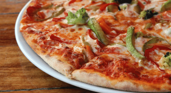 Atenção para essa nova receita de Pizza de cenoura low carb absurdamente deliciosa para fazer ainda hoje