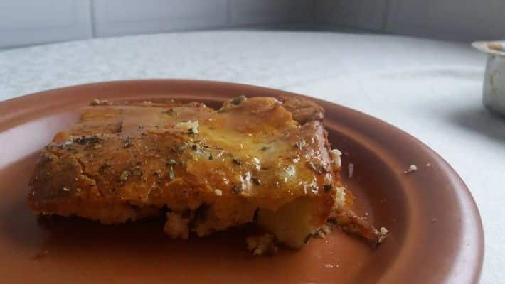 Torta rústica de carne seca saborosa para fazer em casa rapidinho