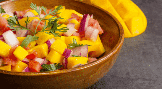 Salada de manga deliciosa gente amei só faço assim agora