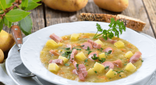 Sopa de batata deliciosa e fácil experimente e se surpreenda
