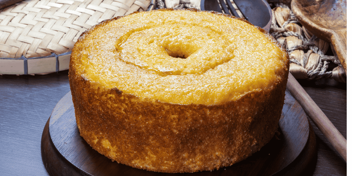 Bolo de milho vegano fácil de fazer e delicioso