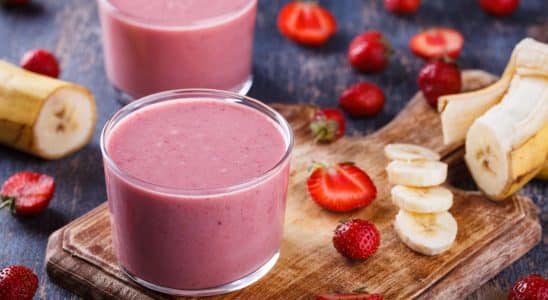 como fazer smoothie de frutas vermelhas