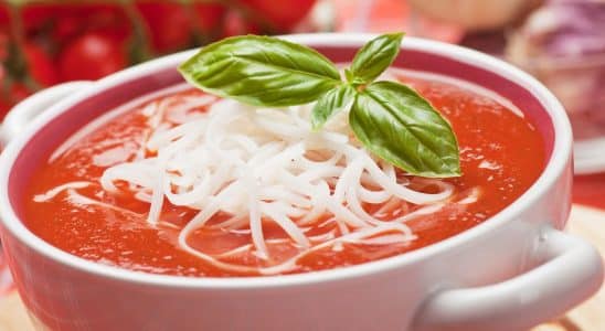 sopa de tomate cremosa