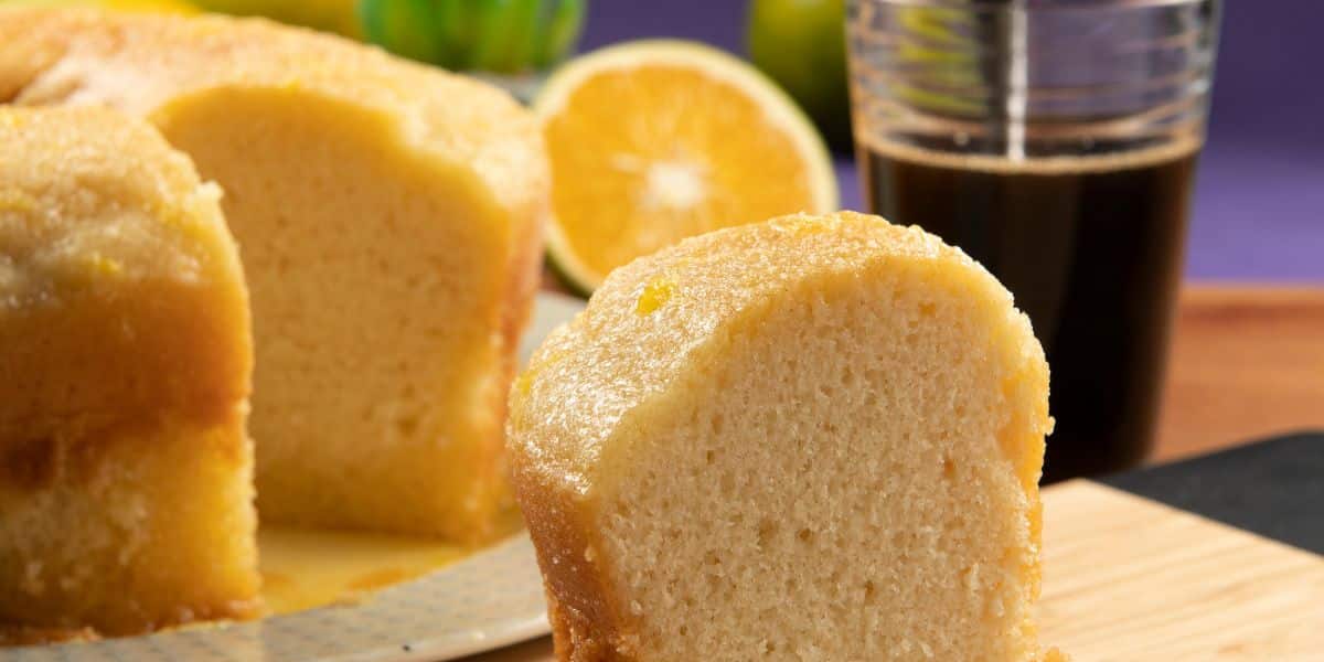 Como fazer bolo de laranja no liquidificador fofinho e bem gostoso para acompanhar seu café