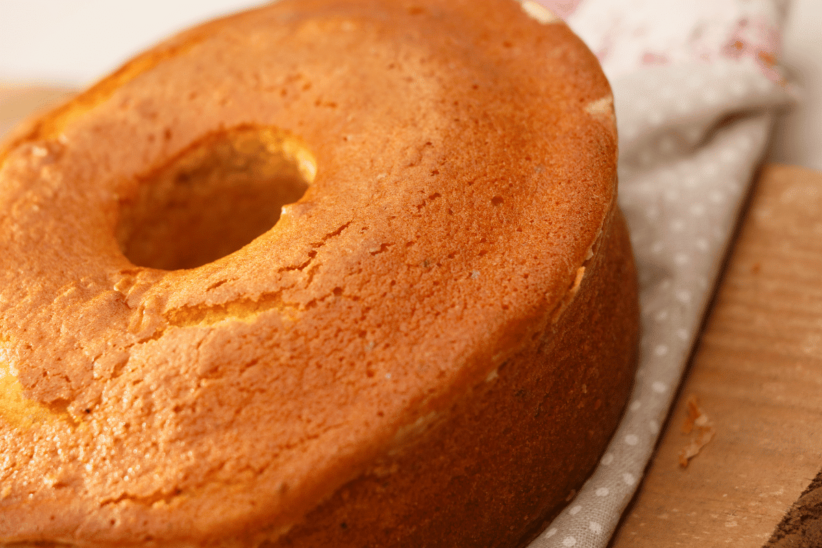 Como fazer o bolo de flocão de milho da vovó que fica macio e fofinho que toda família adora